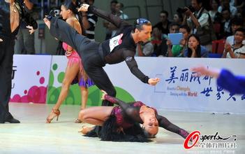 ������˿������ǺŽ�ѧ��Ƶ����������й�������ڳ�ɳ�ŷ� ��2600ƽ����(ͼ)...